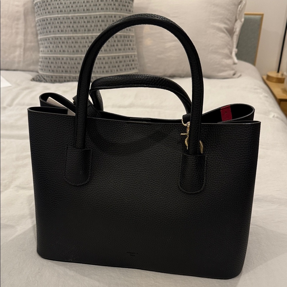 ANGELA ROI CHER TOTE  - BLACK